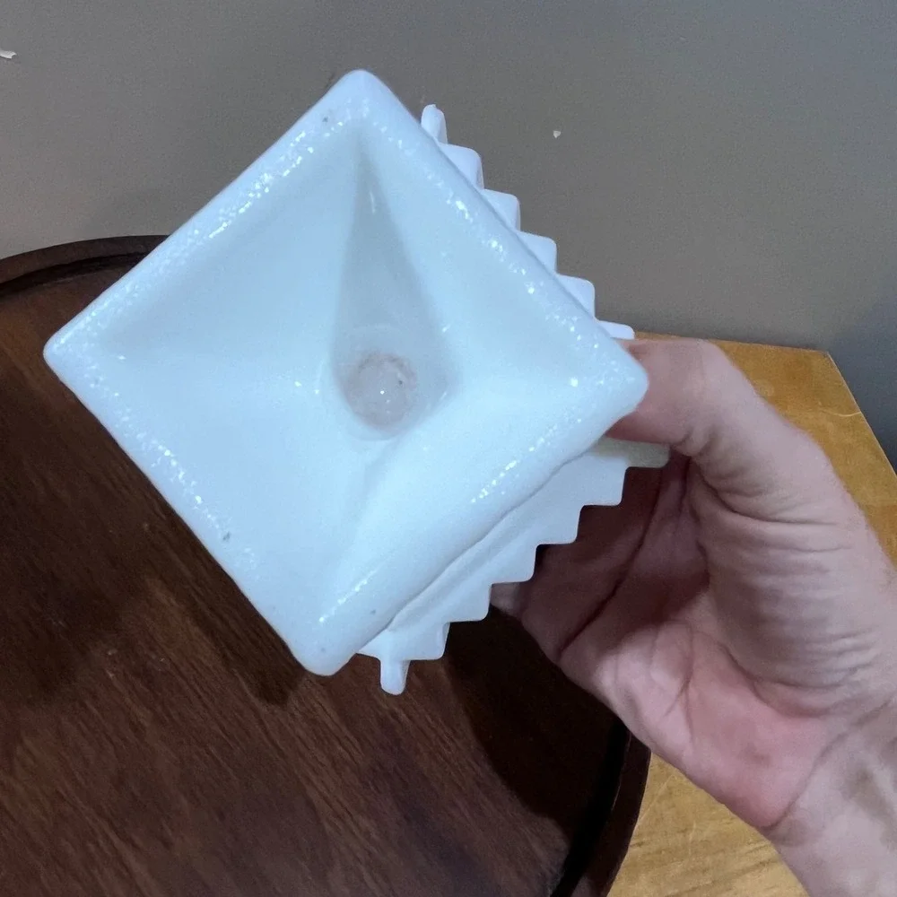 Vtg Westmoreland White Milk Glass Wedding Cake Box Dish Lidded Teardrop 7.5